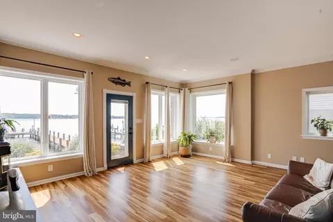 4534 Todd Pt, Sparrows Point, MD 21219 photo 8