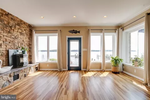 4534 Todd Pt, Sparrows Point, MD 21219 photo 7