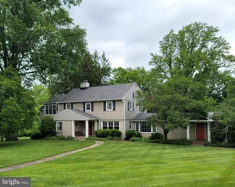 2424 Stanwick Rd, Phoenix, MD 21131