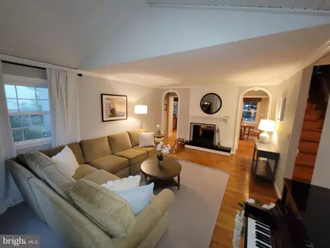 Living - 2424 Stanwick Rd, Phoenix, MD 21131 photo 6 of 7