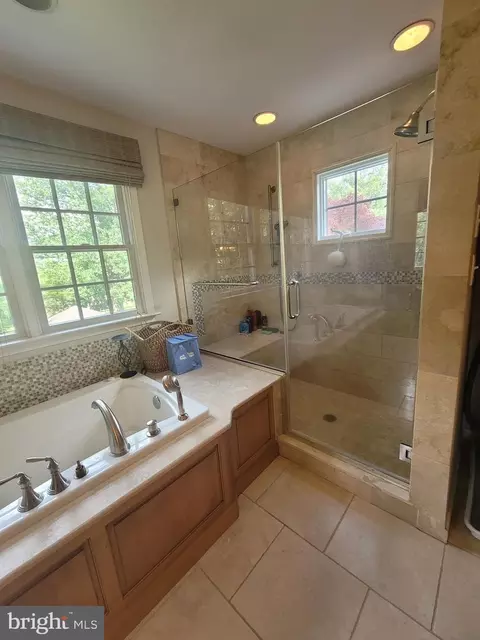 Bath - 2424 Stanwick Rd, Phoenix, MD 21131 photo 2 of 9