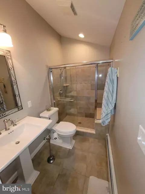 Bath - 2424 Stanwick Rd, Phoenix, MD 21131 photo 1 of 9