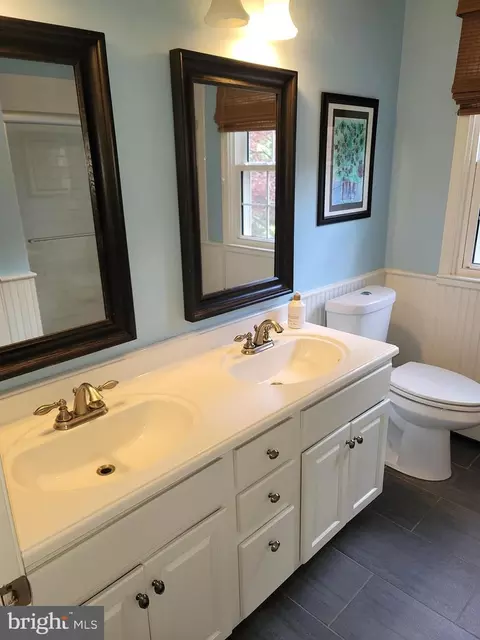 Bath - 2424 Stanwick Rd, Phoenix, MD 21131 photo 8 of 9