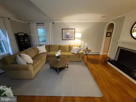 Living - 2424 Stanwick Rd, Phoenix, MD 21131 photo 5 of 7