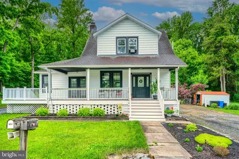 8011 Wood Ave, Sparrows Point, MD 21219
