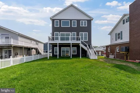 Exterior - 7108 River Drive Rd, Sparrows Point, MD 21219 photo 2 of 5