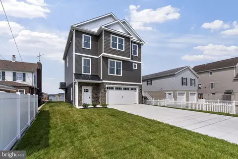 Exterior - 7108 River Drive Rd, Sparrows Point, MD 21219 photo 4 of 5