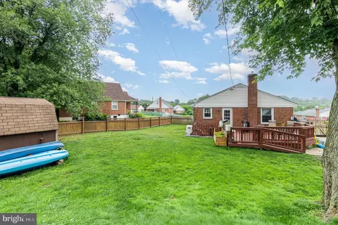 Exterior - 5200 Daybreak Ct, Baltimore, MD 21206 photo 6 of 6