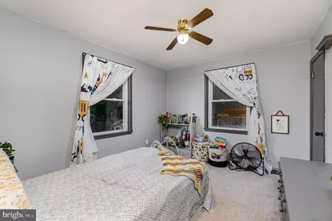 Bedroom - 5200 Daybreak Ct, Baltimore, MD 21206 photo 2 of 6