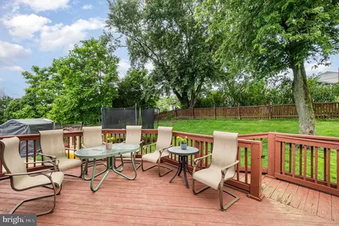 Exterior - 5200 Daybreak Ct, Baltimore, MD 21206 photo 2 of 6