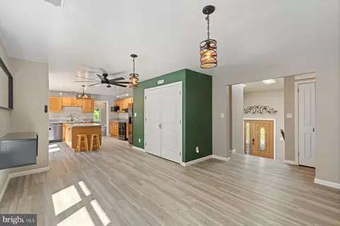 Entry Way - 13033 Bottom Rd, Hydes, MD 21082 photo 2 of 5