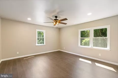 Living - 13033 Bottom Rd, Hydes, MD 21082 photo 4 of 5