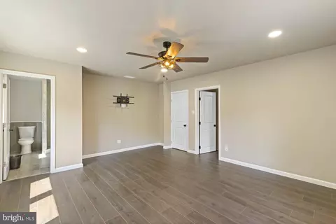 Entry Way - 13033 Bottom Rd, Hydes, MD 21082 photo 3 of 5