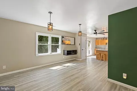 Living - 13033 Bottom Rd, Hydes, MD 21082 photo 1 of 5