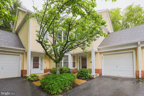 9209 Howard Square Dr #9209, Pikesville, MD 21208