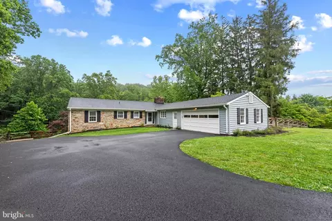 13409 Cambria Farms Rd, Phoenix, MD 21131