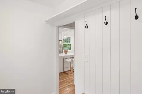 Entry Way - 7819 Overbrook, Ruxton, MD 21204 photo 6 of 12