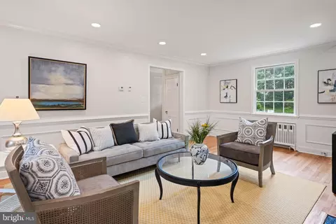 Living - 7819 Overbrook, Ruxton, MD 21204 photo 2 of 3