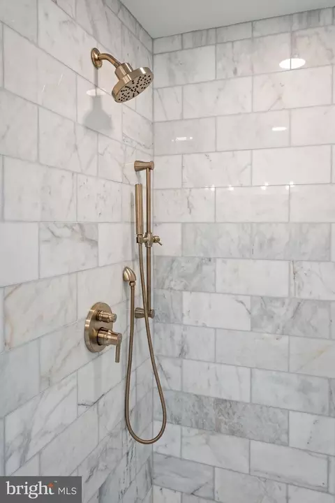 Bath - 7819 Overbrook, Ruxton, MD 21204 photo 4 of 9