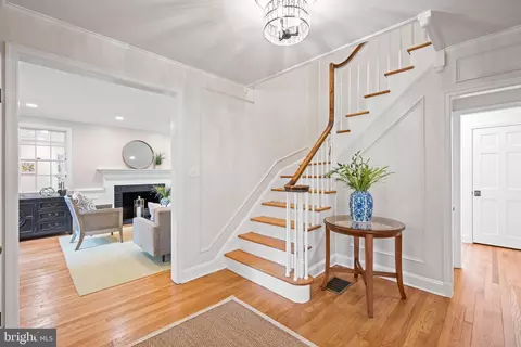 Entry Way - 7819 Overbrook, Ruxton, MD 21204 photo 4 of 12
