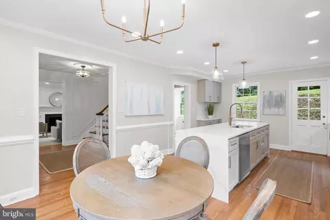 Entry Way - 7819 Overbrook, Ruxton, MD 21204 photo 3 of 12