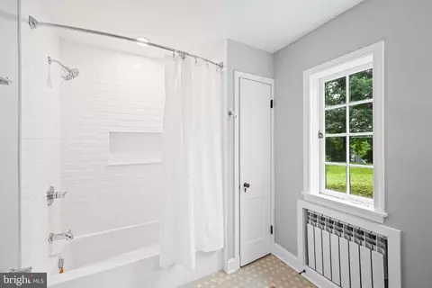 Bath - 7819 Overbrook, Ruxton, MD 21204 photo 8 of 9