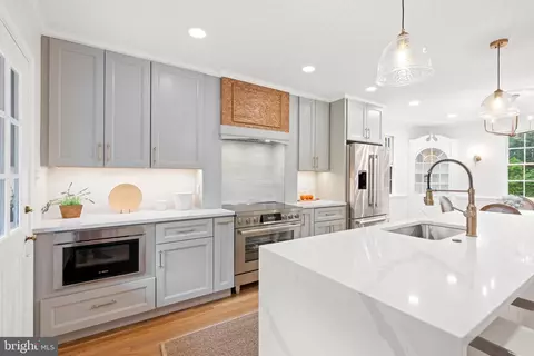 Kitchen - 7819 Overbrook, Ruxton, MD 21204 photo 8 of 8