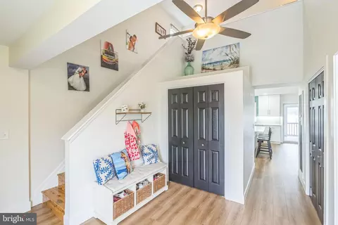 Entry Way - 4012 Chestnut, Middle River, MD 21220 photo 3 of 6