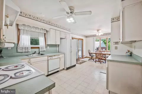 Kitchen - 5921 Ebenezer Rd, White Marsh, MD 21162 photo 1 of 5