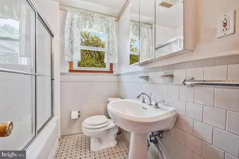 Bath - 5921 Ebenezer Rd, White Marsh, MD 21162 photo 1 of 1