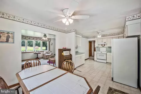 Dining - 5921 Ebenezer Rd, White Marsh, MD 21162 photo 2 of 3