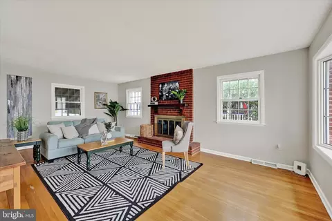 7105 River Drive Rd, Sparrows Point, MD 21219