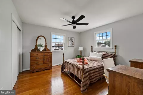 Bedroom - 7105 River Drive Rd, Sparrows Point, MD 21219 photo 3 of 4
