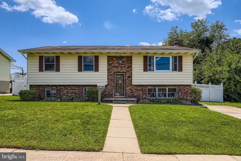 335 Poplar Rd, Essex, MD 21221