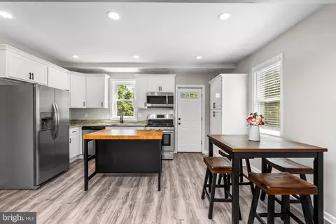 5509 Ashbourne Rd, Halethorpe, MD 21227 photo 10