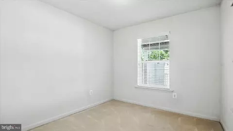 28 Buttonwood Ct, Rosedale, MD 21237 photo 8