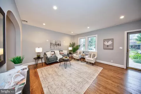 Living - 416 Dunkirk Rd, Baltimore, MD 21212 photo 1 of 3