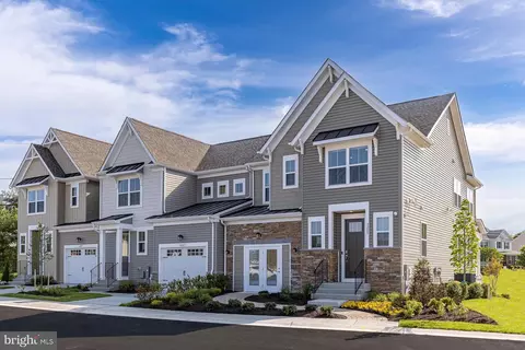 4285 Market Place Dr, Perry Hall, MD 21128