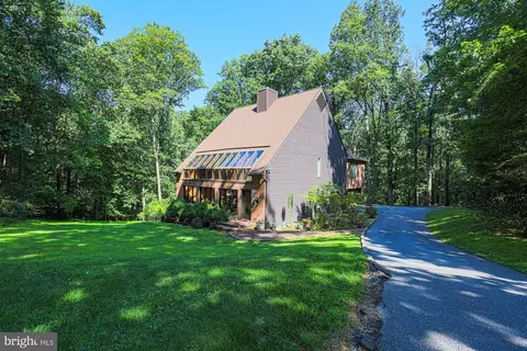 710 Saint Paul Ave, Reisterstown, MD 21136