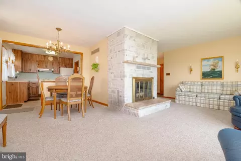 6610 River Drive Rd, Sparrows Point, MD 21219 photo 5