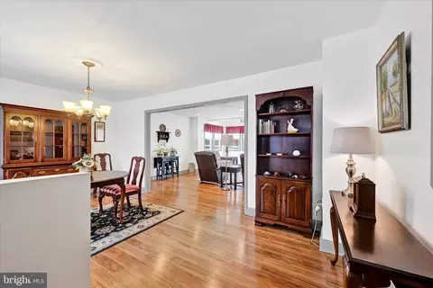 9415 Twilight Dr, Nottingham, MD 21236 photo 2