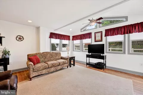 9415 Twilight Dr, Nottingham, MD 21236 photo 9