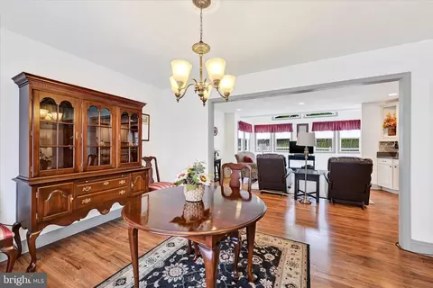 9415 Twilight Dr, Nottingham, MD 21236 photo 4