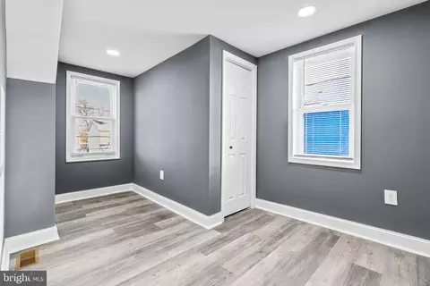 Entry Way - 210 Sollers Point Rd, Dundalk, MD 21222 photo 3 of 3