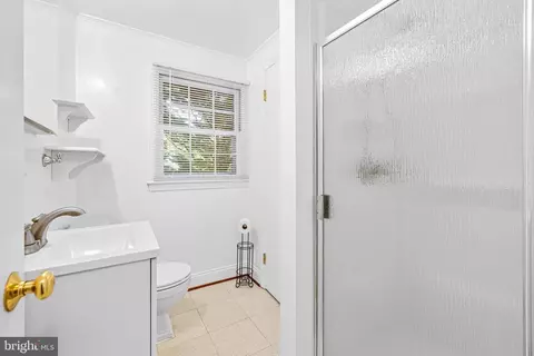 1516 Berwick Rd, Towson, MD 21204 photo 32