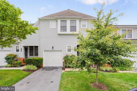 117 Old Plantation #117, Pikesville, MD 21208