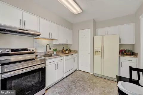 38 Stoneway Pl, Nottingham, MD 21236 photo 15