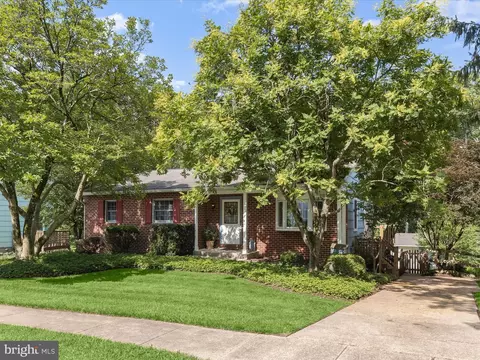 1418 Gibsonwood Rd, Catonsville, MD 21228