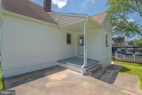 Exterior - 5122 E Joppa Rd, Perry Hall, MD 21128 photo 8 of 9