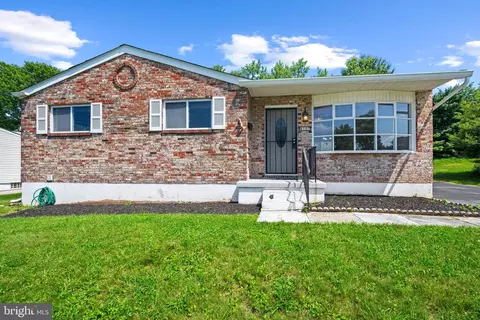 8107 Candle Ln, Rosedale, MD 21237